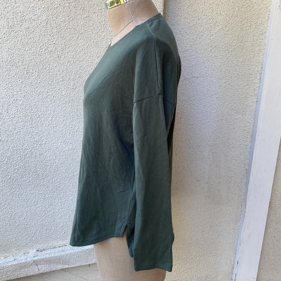 Madewelll from Bloomingdale’s olive oversized greenish cozy thick stretchy tee - Picture 6 of 15